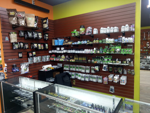 Tobacco Shop «Smoke Center In Longview», reviews and photos, 1016 W Loop 281 Suite # B, Longview, TX 75604, USA