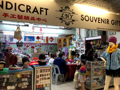 Lny Handicraft & Souvenir Gift Shop