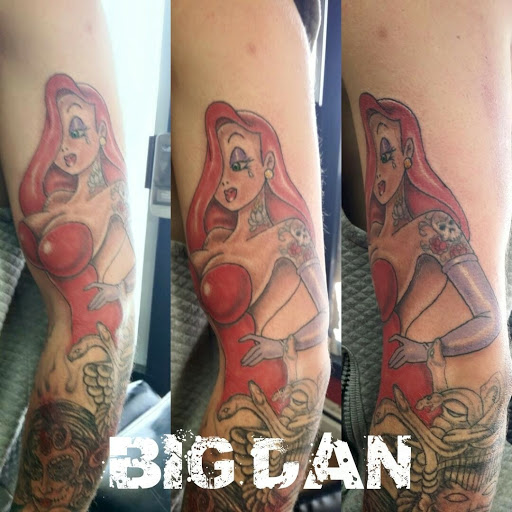 Tattoo Shop «Sharks Bite Tattoo», reviews and photos, 270 Main St, Buzzards Bay, MA 02532, USA