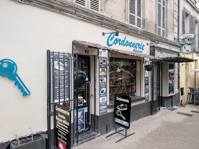 CORDONNERIE ARLÉSIENNE à Arles