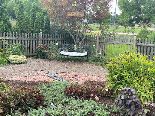 Park «Lippold Park - Fox Valley Park District», reviews and photos, 2001 S River St, Batavia, IL 60510, USA