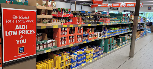 Shopping Mall «Coralwood Shopping Center», reviews and photos, 2301 Del Prado Blvd S, Cape Coral, FL 33990, USA