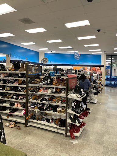 Clothing Store «Ross Dress for Less», reviews and photos, 1030 N Rengstorff Ave, Mountain View, CA 94043, USA