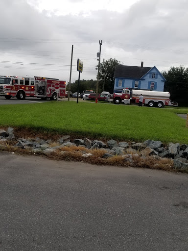 Home Goods Store «Dollar General», reviews and photos, 24325 Bennett St, Parksley, VA 23421, USA