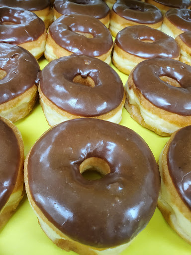 Donut Shop «Donut Palace», reviews and photos, 106 N Cedar Ridge Dr, Duncanville, TX 75116, USA