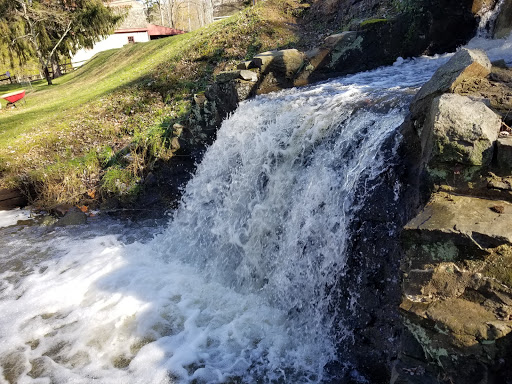 Park «Newlin Grist Mill Park», reviews and photos, 219 Mill Race Pl, Glen Mills, PA 19342, USA