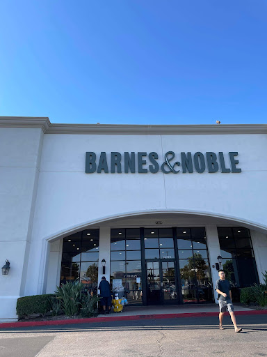 Barnes & Noble image