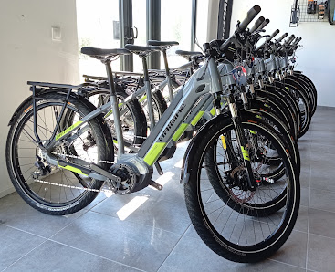 Le Marché du Vélo.com 2 Pl. Léontine Vibert, 73200 Albertville, France
