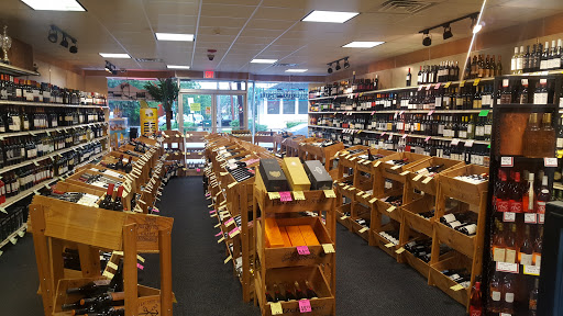 Wine Store «Oakland Wine & Liquor Store», reviews and photos, 390 Ramapo Valley Rd, Oakland, NJ 07436, USA