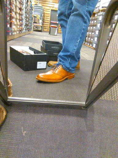 Shoe Store «DSW Designer Shoe Warehouse», reviews and photos, 1595 CT-71, Farmington, CT 06032, USA