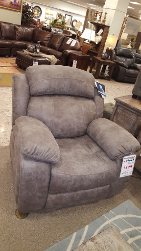 Shopping Mall «West Ridge Mall», reviews and photos, 1801 SW Wanamaker Rd, Topeka, KS 66604, USA