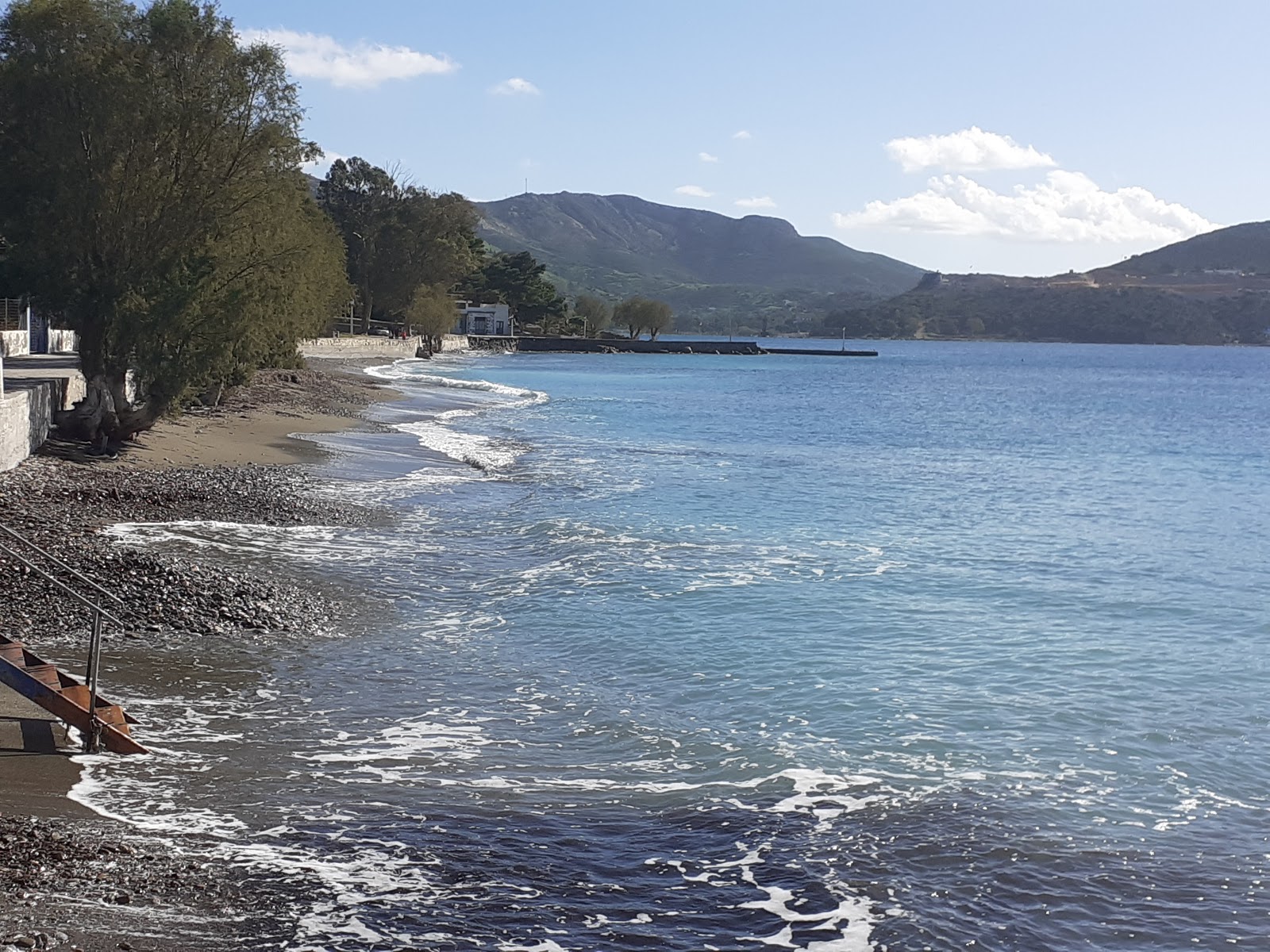 Tis Popis beach的照片 带有宽敞的海湾