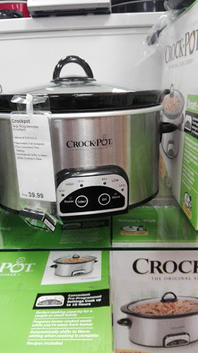 Shopping Mall «Loop West Shopping Center», reviews and photos, 2001 W Osceola Pkwy, Kissimmee, FL 34741, USA