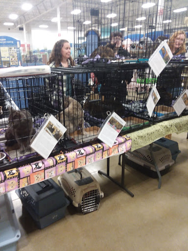 Pet Supply Store «PetSmart», reviews and photos, 2216 E Springs Dr, Madison, WI 53704, USA