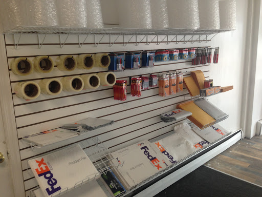 Shipping and Mailing Service «Fedex», reviews and photos, 69 Passaic St, Garfield, NJ 07026, USA