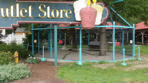 Candle Store «Warm Glow Candle Store», reviews and photos, 2131 N Centerville Rd, Centerville, IN 47330, USA