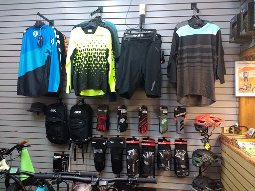 Motorcycle Dealer «Moore And Sons Motorcyles», reviews and photos, 21431 E Cliff Dr, Santa Cruz, CA 95062, USA