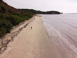 Foto van Batu Jamur Beach met een ruime kustlijn