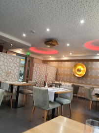 Atmosphère du Restaurant gastronomique Restaurant Le Surcouf à Maen Roch - n°2