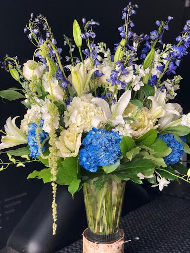 Florist «Kikilis Florist», reviews and photos, 417 S Pinellas Ave, Tarpon Springs, FL 34689, USA