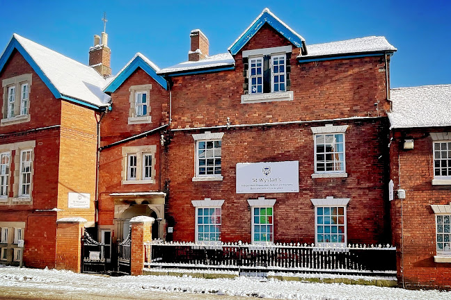 Reviews of St Wystan's School in Derby - School