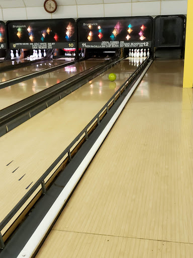 Bowling Alley «Chelsea Lanes Inc», reviews and photos, 1180 S Main St, Chelsea, MI 48118, USA
