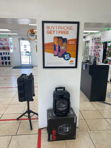 Electronics Repair Shop «Cell Fix Inc», reviews and photos, 8601 N Florida Ave, Tampa, FL 33604, USA