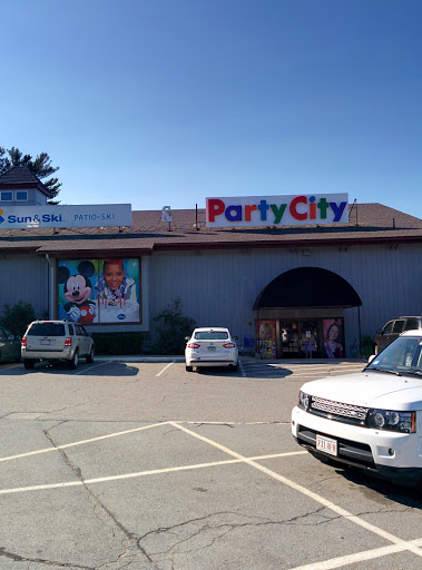 Party City, 296 Old Oak St, Pembroke, MA 02359, USA, 
