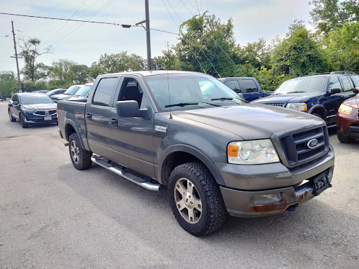 Used Car Dealer «Elite Car Outlet», reviews and photos, 178 IL-83, Elmhurst, IL 60126, USA