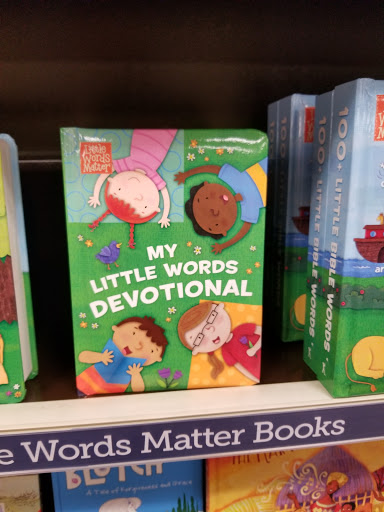 Book Store «LifeWay Christian Store», reviews and photos, 5336 N Blackstone Ave, Fresno, CA 93720, USA