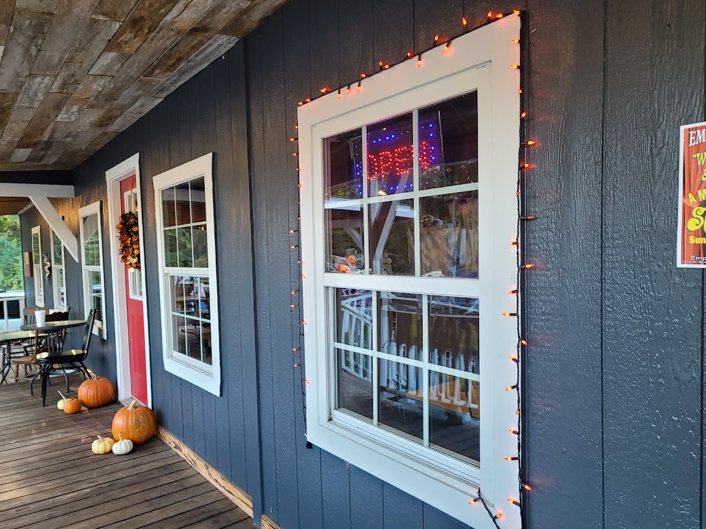 Wild Bill's Grill 75979