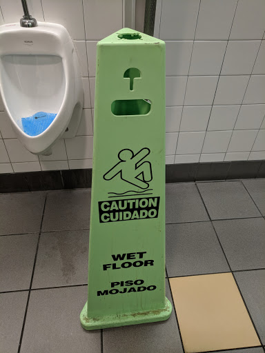 Movie Theater «AMC Showplace Village Crossing 18», reviews and photos, 7000 Carpenter Rd, Skokie, IL 60077, USA