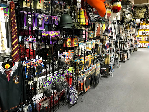 Screamers Costumes Halloween Horror Superstore OPEN ALL YEAR! Its Halloween Everyday at SCREAMERS 🎃