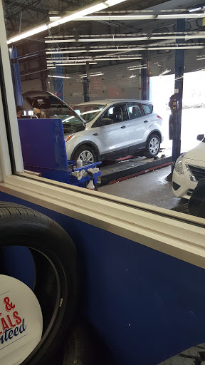 Auto Parts Store «Pep Boys Auto Parts & Service», reviews and photos, 524 S Broadway, Salem, NH 03079, USA