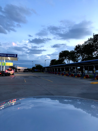 Car Wash «Flagship Car Wash & Lube Center», reviews and photos, 8040 Forest Ln, Dallas, TX 75243, USA