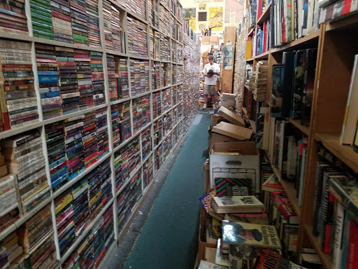 Magazine Store «Book Castle-Movie World», reviews and photos, 212 N San Fernando Blvd, Burbank, CA 91502, USA