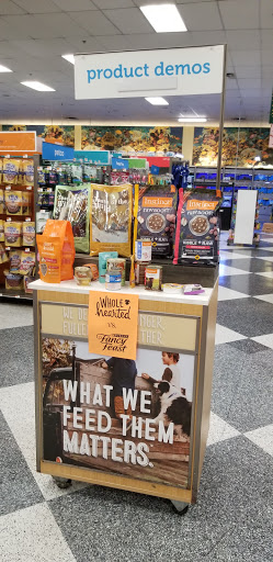 Pet Supply Store «Petco Animal Supplies», reviews and photos, 450 N Rte 17, Paramus, NJ 07652, USA