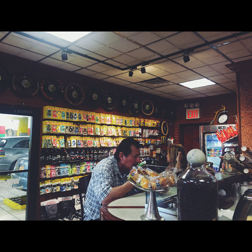 Car Wash «Sparkles Carwash & Quick Lube», reviews and photos, 3107 Farrington St, Flushing, NY 11354, USA