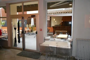 Le Patio image