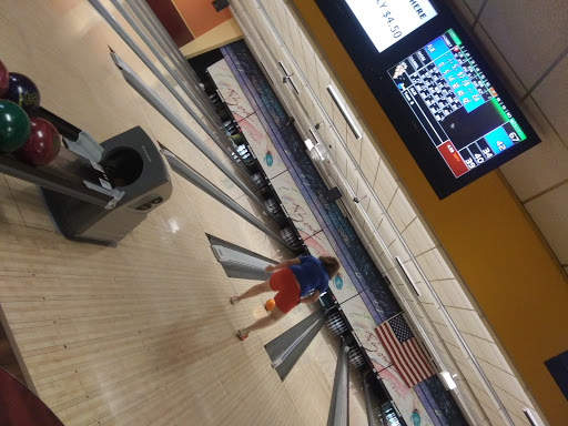 Bowling Alley «Emerson Bowling Lanes», reviews and photos, 1501 36th St, Parkersburg, WV 26104, USA