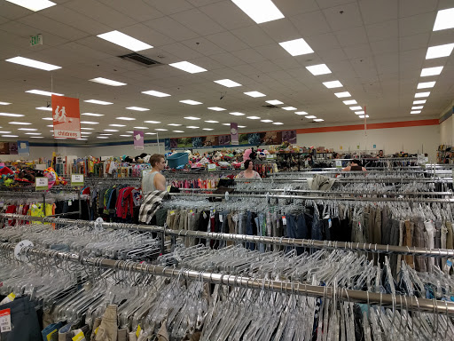 Thrift Store «Gilbert & Guadalupe Goodwill Retail Store & Donation Center», reviews and photos, 868 N Gilbert Rd, Gilbert, AZ 85234, USA