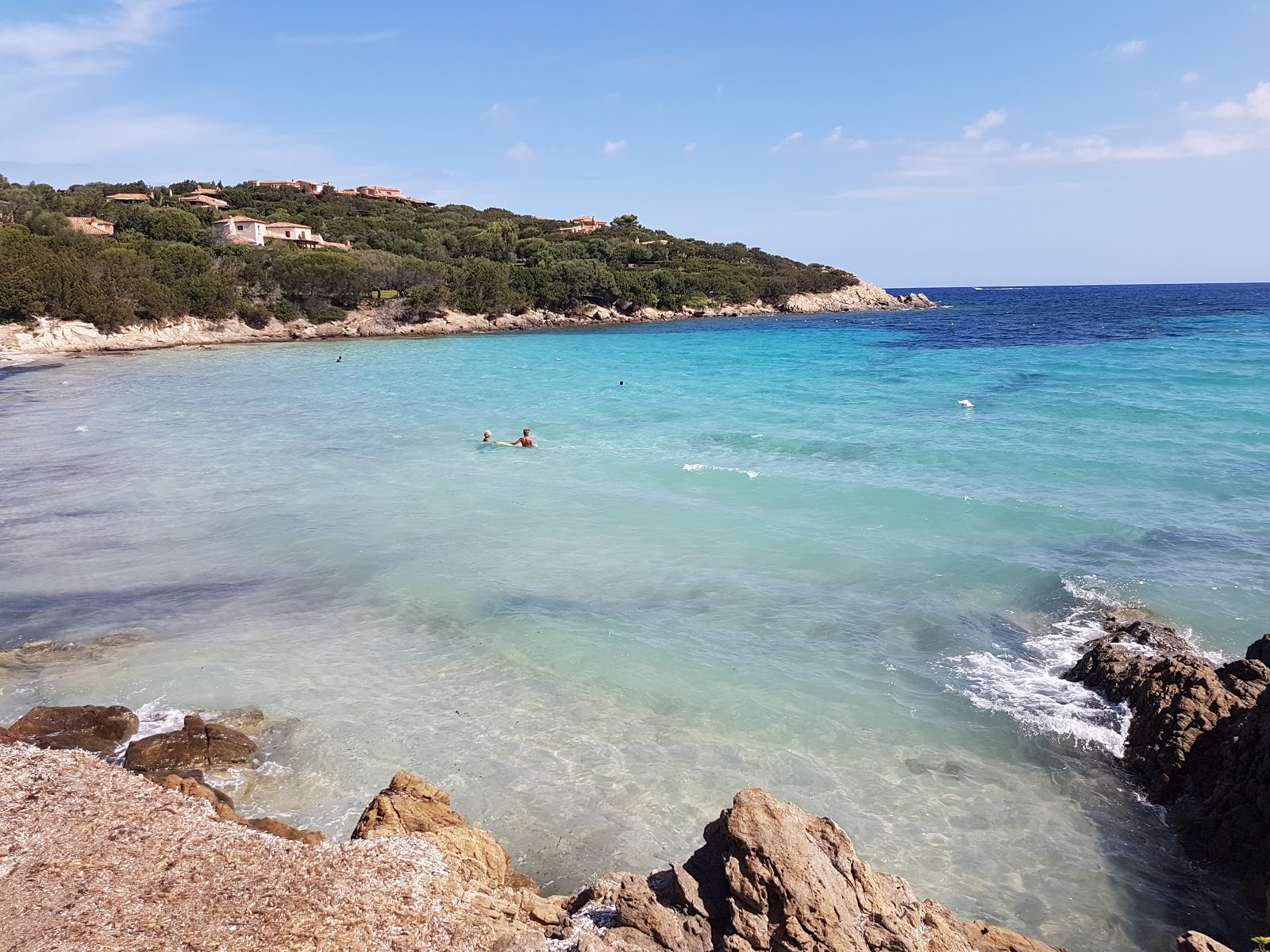 Fotografija Spiaggia Cala Granu in naselje