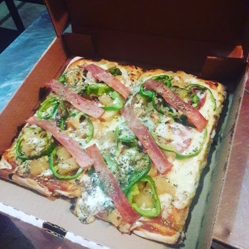 Opiniones de Ecuapizza mas pizza en Guayaquil - Pizzeria