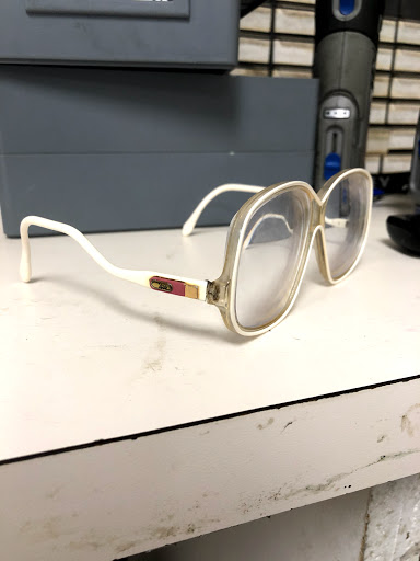 Optician «All American Eyeglass Repair», reviews and photos, 5610 Southwest Fwy, Houston, TX 77057, USA