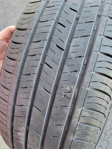 Tire Shop «Discount Tire», reviews and photos, 5505 South La Grange Road, Countryside, IL 60525, USA