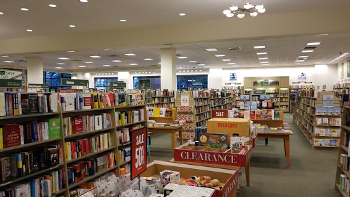 Book Store «Barnes & Noble», reviews and photos, 6646 Loisdale Rd, Springfield, VA 22150, USA