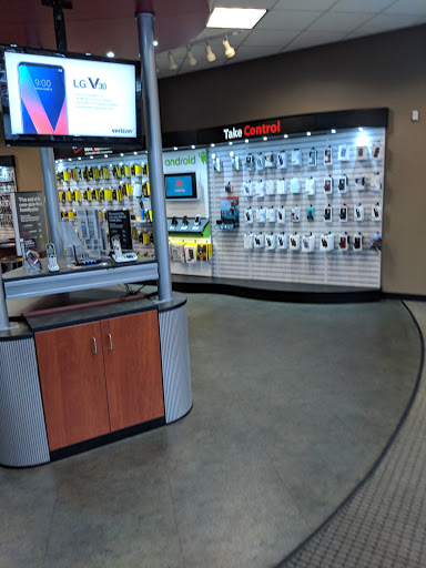 Cell Phone Store «Verizon Authorized Retailer – Cellular Sales», reviews and photos, 861 Folly Rd #101, Charleston, SC 29412, USA