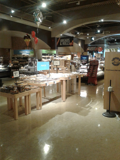 Grocery Store «Giant Food Stores», reviews and photos, 50 Wynnewood Rd, Wynnewood, PA 19096, USA