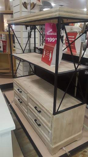 Department Store «HomeGoods», reviews and photos, 738 S Randall Rd, Algonquin, IL 60102, USA