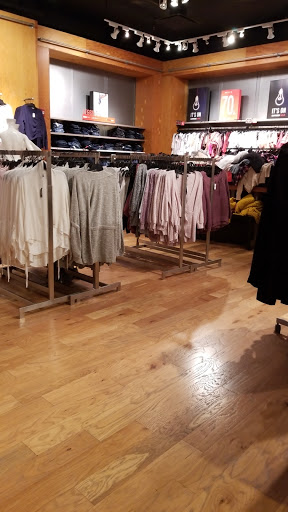 Shopping Mall «Boulevard Mall», reviews and photos, 730 Alberta Dr, Buffalo, NY 14226, USA